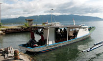 Tauchboot in Buyat